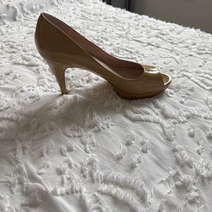 Vince Camuto Heel (never worn)